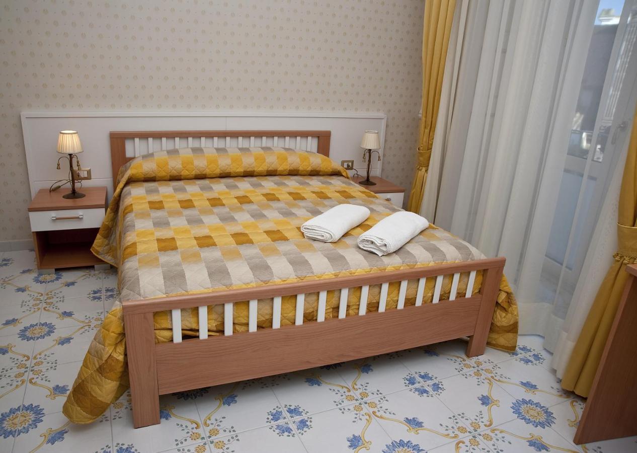 Olimpo Degli Dei 3* Naples